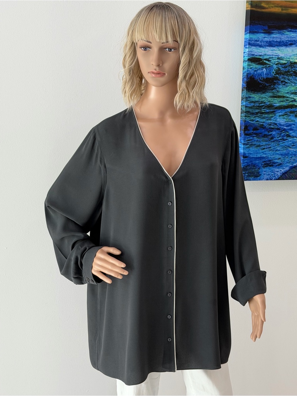 Beautiful, Classic Eileen Fisher Gray Silk Blouse Tunic with Ivory Trim Size XL